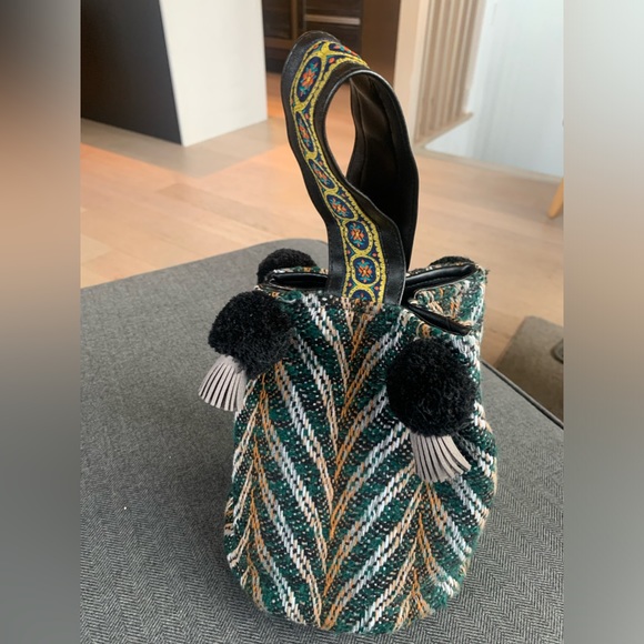 WOONAM Pure Handmade Multi color Tweed Mini Bucket Handbag Wrist Bag with poms - Picture 2 of 9